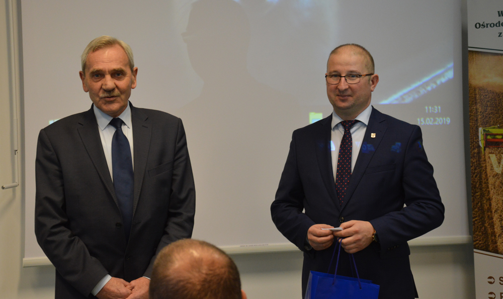 Od lewej: Jan Heichel, prezes WMIZR, Robert Nowacki, dyrektor WMODR Oddział w Olecku  